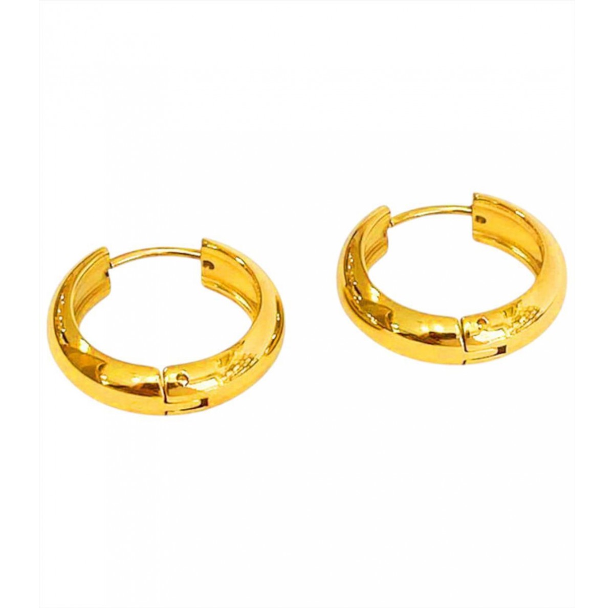 Simple gold hoop earrings