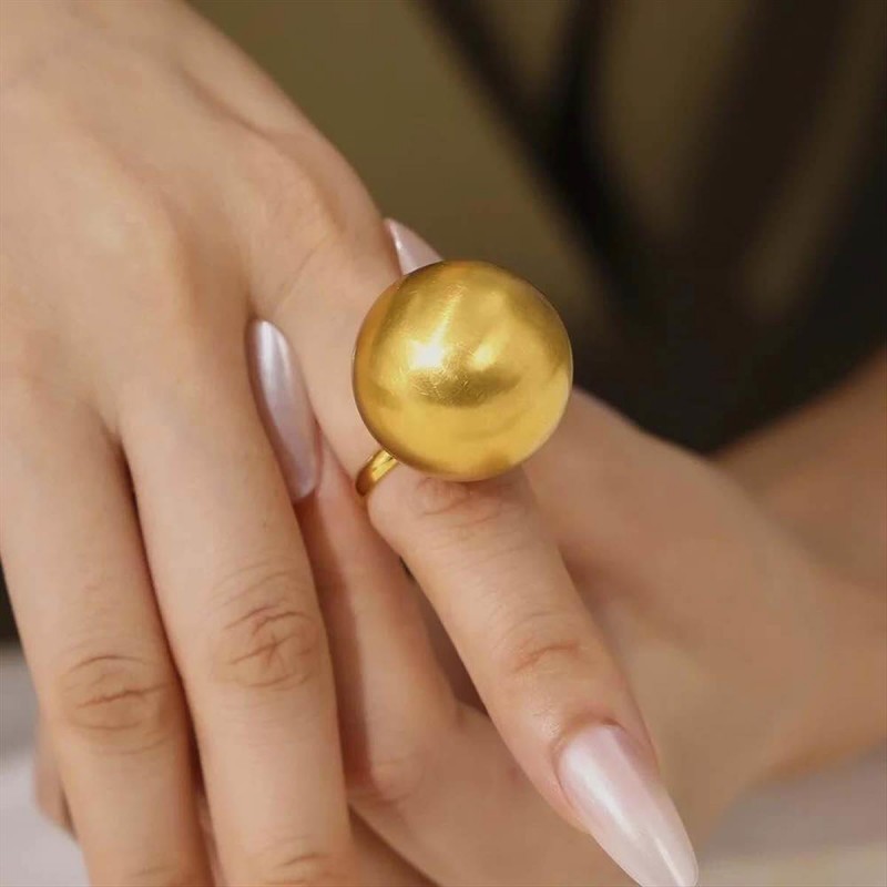 Ball steel ring gold