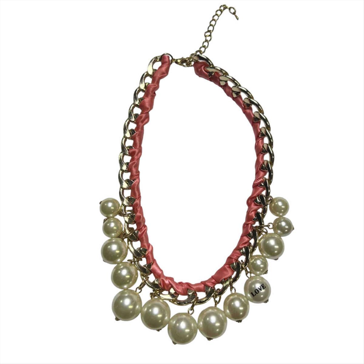 Statement necklace with pearls