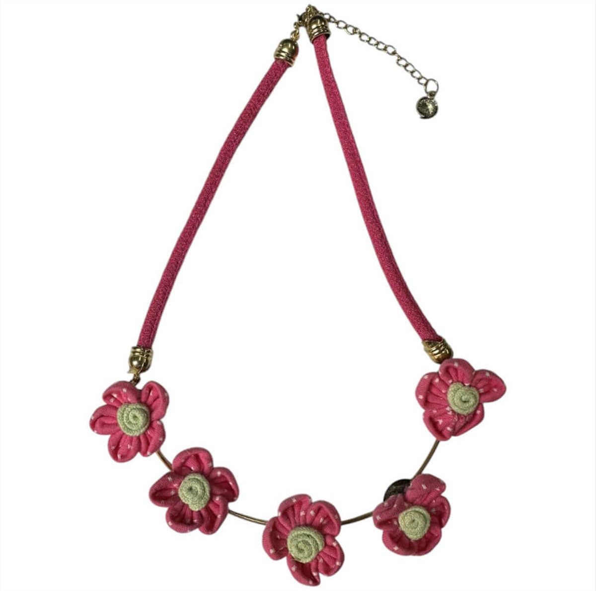 Fuchsia necklace with flowers