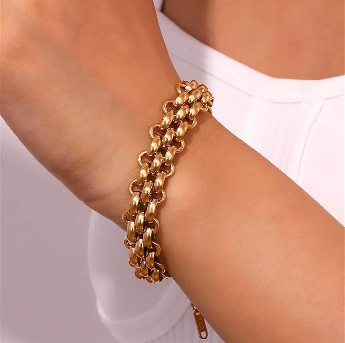 Multi-strand gold bracelet