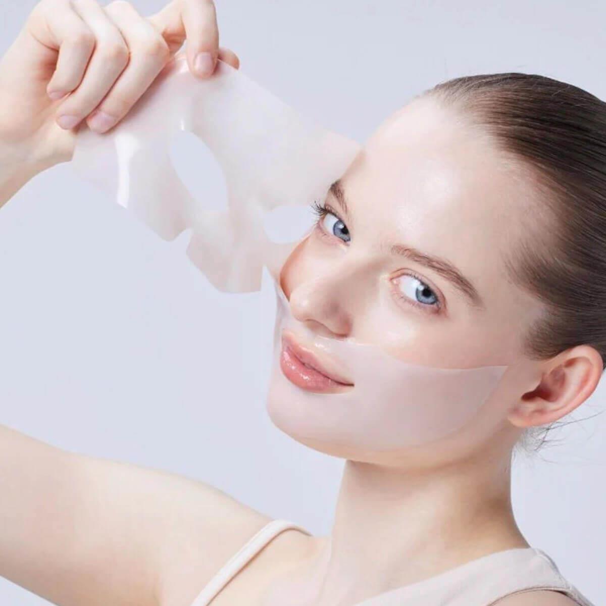 The alpha arbutin discoloration care hydrogel mask 34g Cosrx