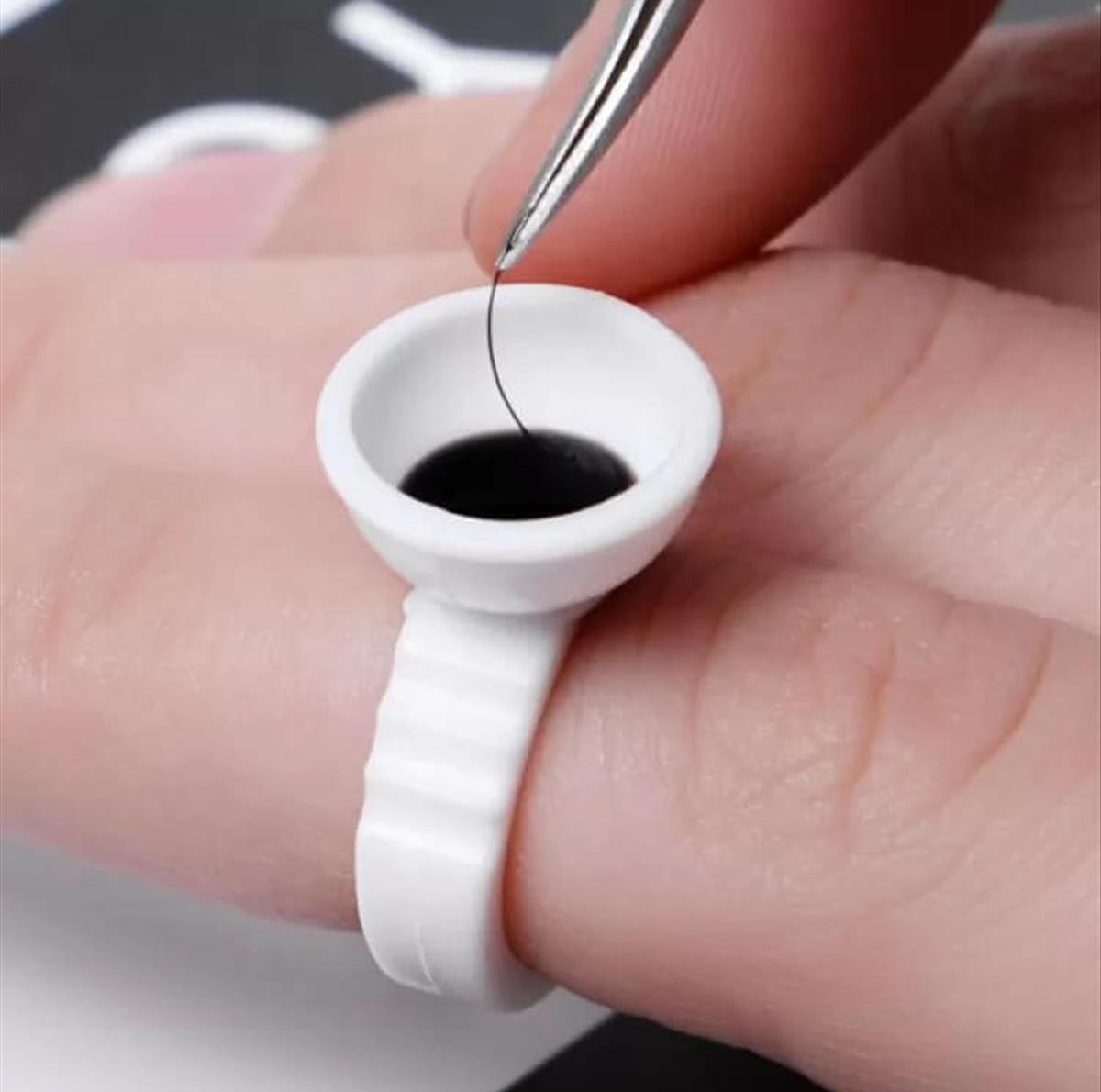 Eyelash Glue Ring