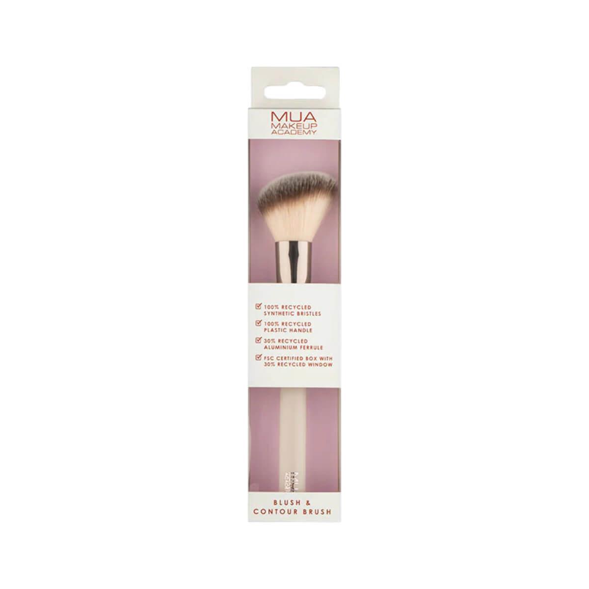 Blush & contour brush MUA