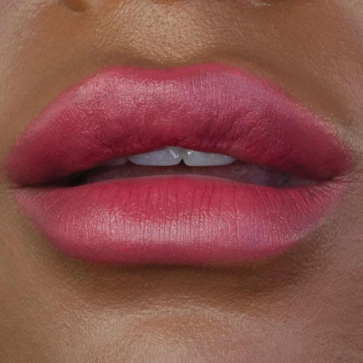 Creamy matte lipstick mystic MUA