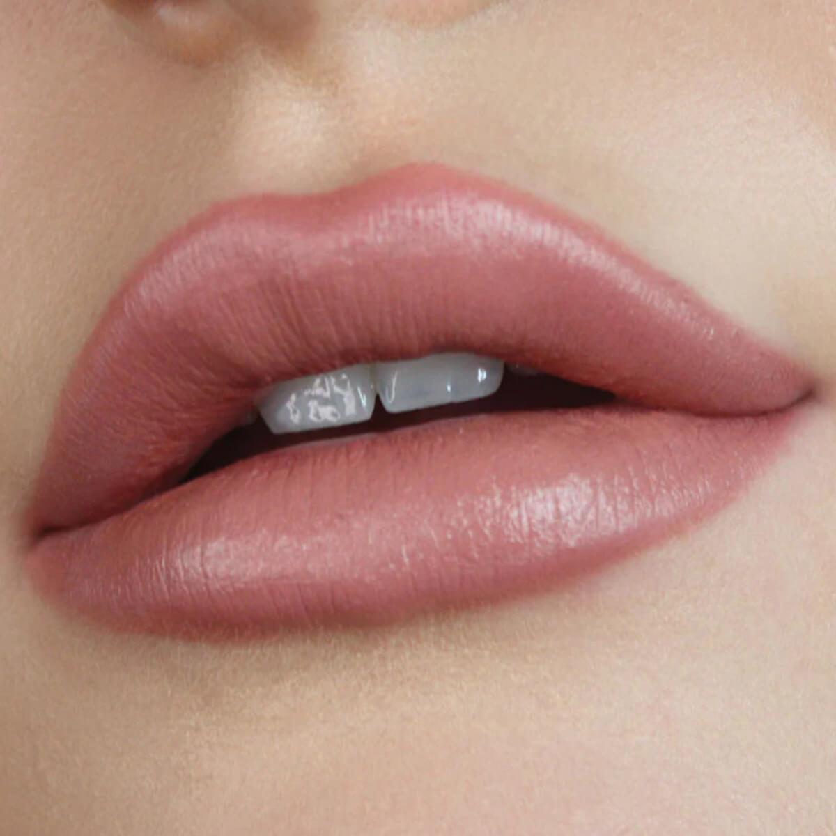 Creamy matte lipstick heroic MUA