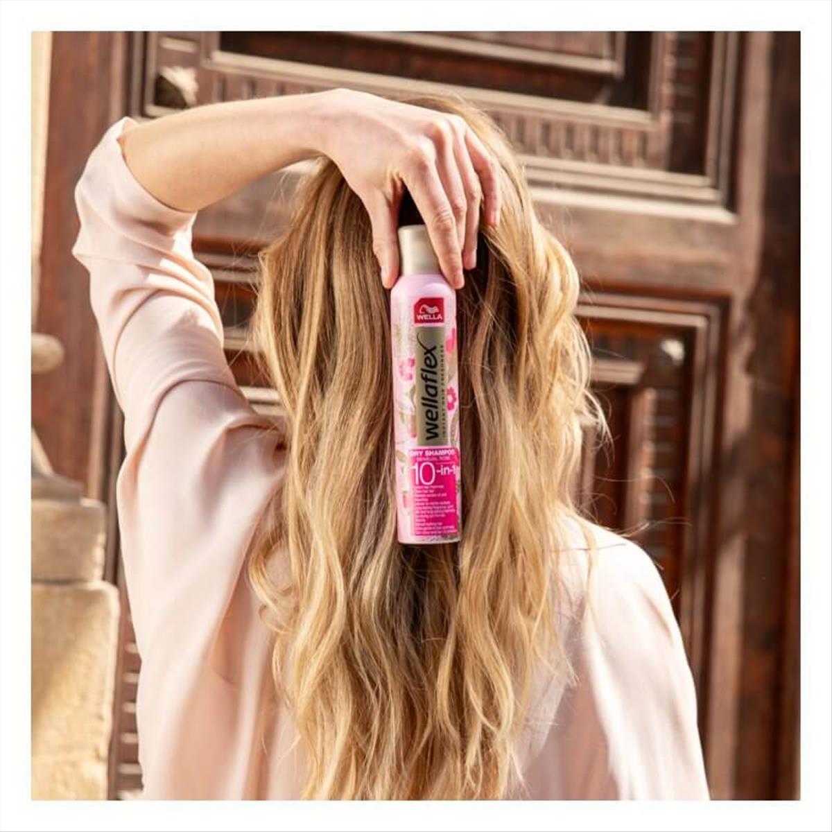 Ξηρό Σαμπουάν 10-1 Wella Wellaflex Sensual Rose 180ml